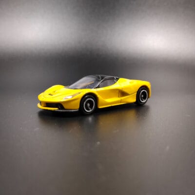 oppo-reno5aのカメラで撮影したミニカー | モバイル比較レビュー.jp oppo-reno5aのカメラで撮影したミニカー