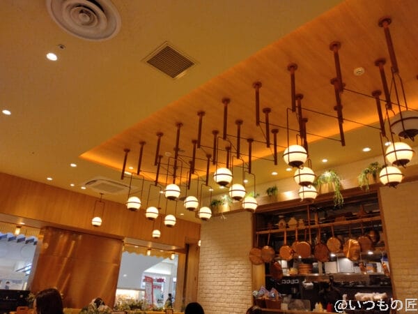 Xperia Ace Ⅲで暗めの店内を撮影2