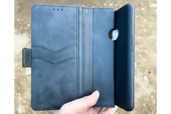 oppo-reno5aの筆者が選んだケースの開き具合