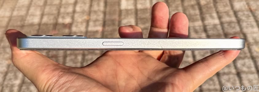 OPPO Reno9 A　右側面