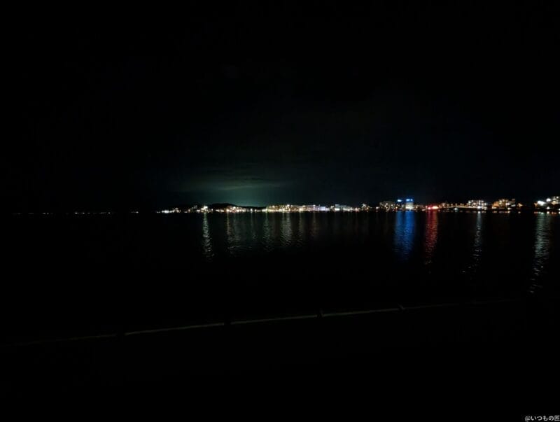 Google Pixel 9 Pro XL カメラ Google Pixel 9 Pro XL の通常モードでズーム撮影した夜景写真