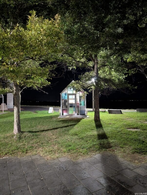 Google Pixel 9 Pro カメラ Google Pixel 9 Pro の通常モードでズーム撮影した夜景写真