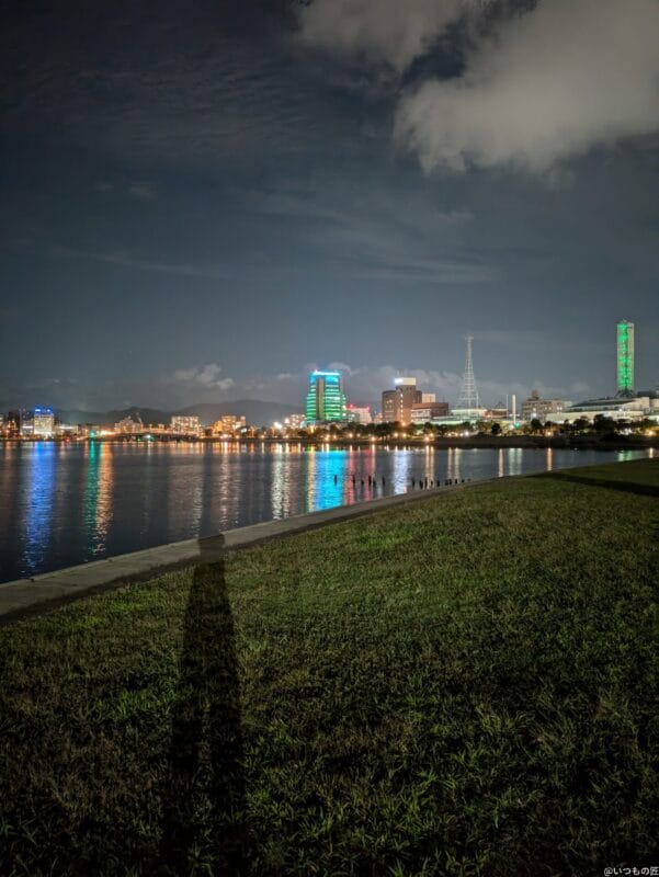 Google Pixel 8a カメラ Google Pixel 8aでズーム撮影した夜景写真