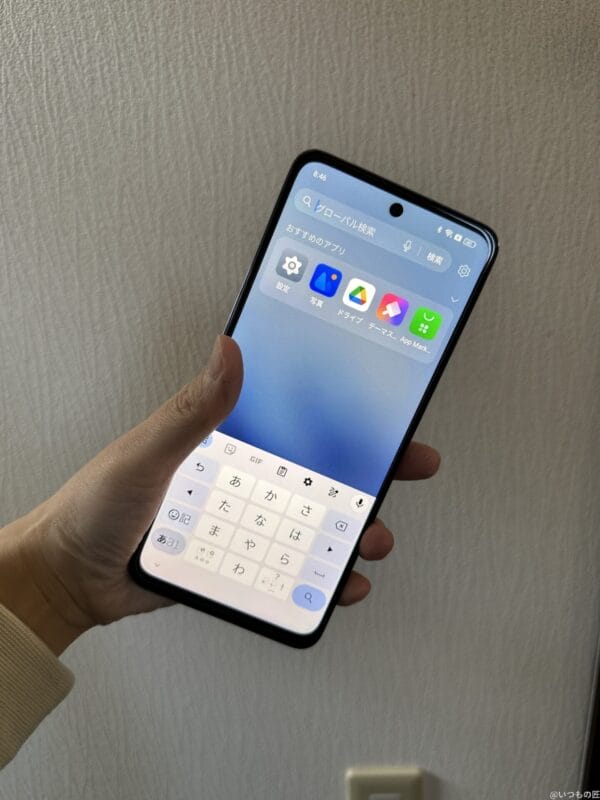 OPPO A3 5G レビュー OPPO A3 5G 手に持っている様子