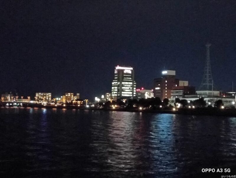 OPPO A3 5G カメラ OPPO A3 5G カメラでズーム撮影した夜景写真
