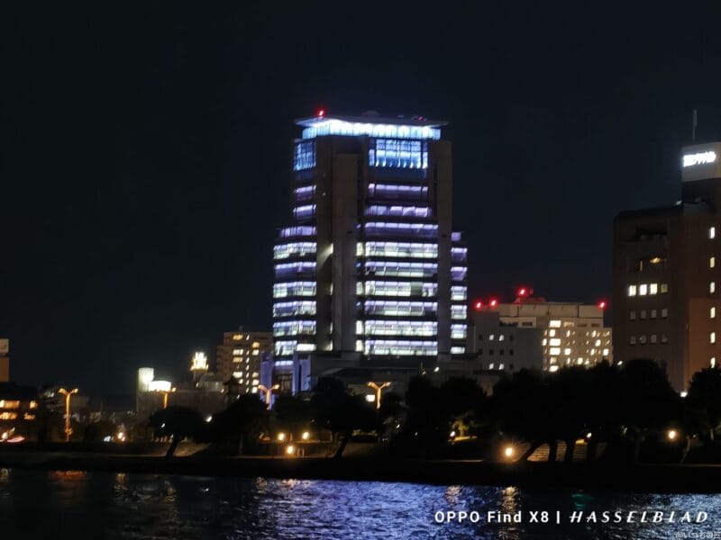 OPPO Find X8 カメラ OPPO Find X8でズーム撮影した夜景写真