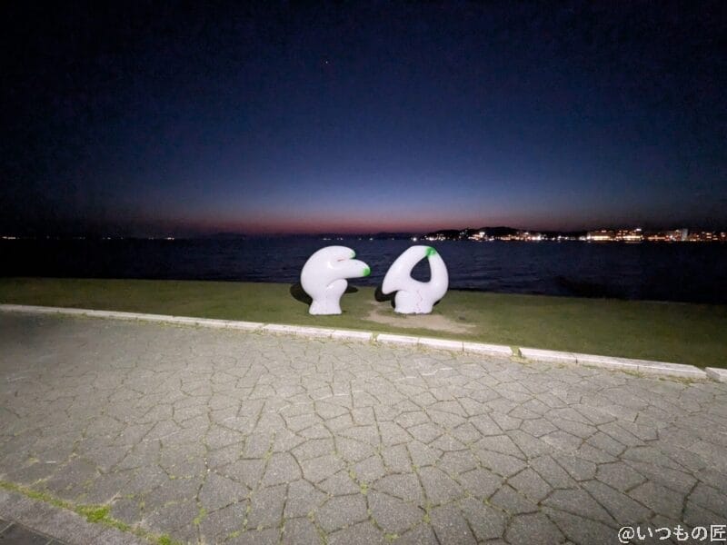 google pixel 9aでズーム撮影した夜景写真 | モバイル比較レビュー.jp Google Pixel 9a カメラ Google Pixel 9aでズーム撮影した夜景写真