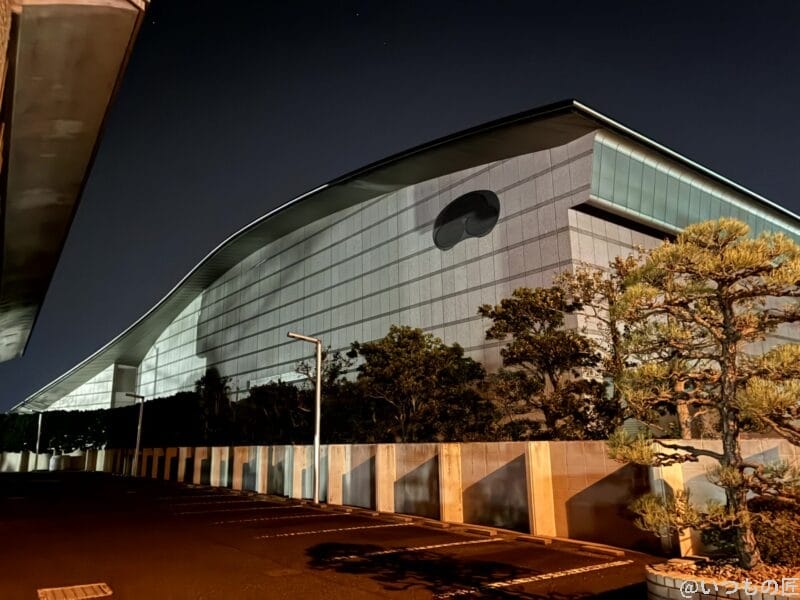 iphone16eで暗所撮影した写真 | モバイル比較レビュー.jp Google Pixel 9a カメラ iPhone16eで暗所撮影した写真