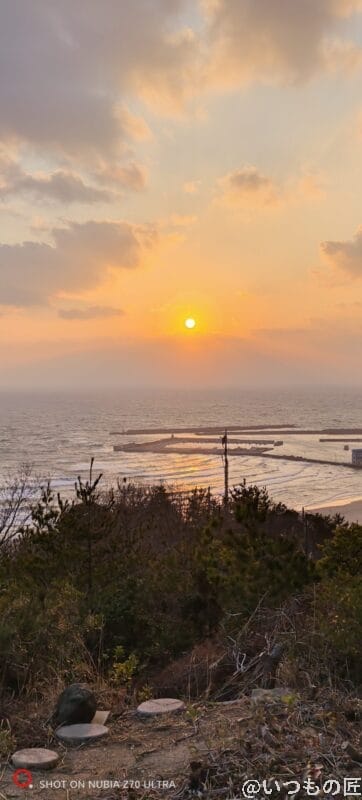 夕焼けをズーム撮影した写真 | モバイル比較レビュー.jp nubia Z70 Ultra カメラ 夕焼けをズーム撮影した写真