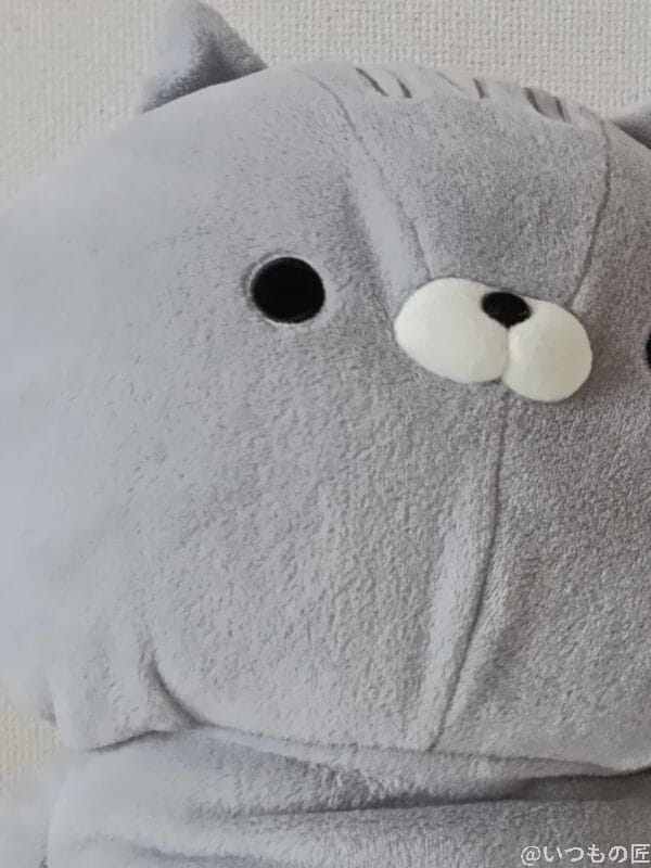 AQUOS wish5 カメラ グレーの熊のぬいぐるみ
