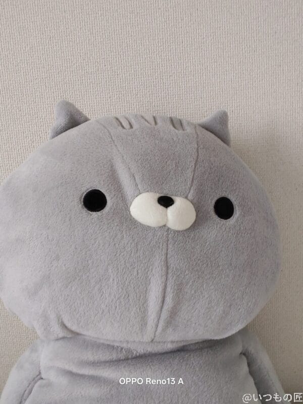 moto g66y 5G カメラ グレーのぬいぐるみの写真