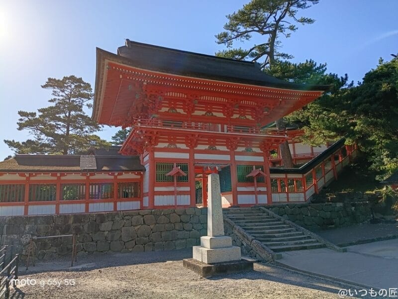 moto g66y 5G カメラ 晴天下の神社