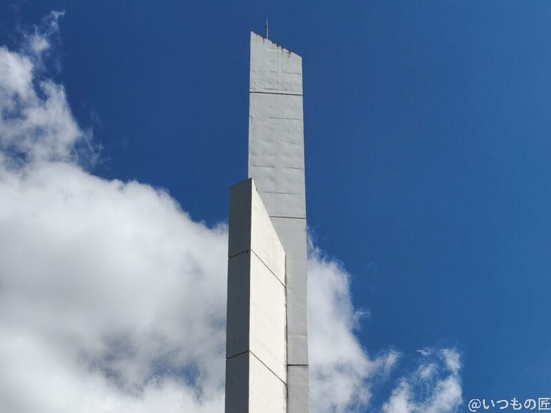 OPPO Reno14 5G カメラ 晴天下の白いオブジェ