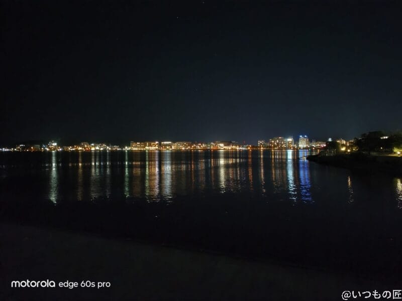 motorola edge 60s pro カメラ 夜の海から見える夜景