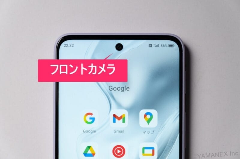 机の上に置かれたnubia s2 本体 | モバイル比較レビュー.jp nubia S2 カメラ 机の上に置かれたnubia S2 本体