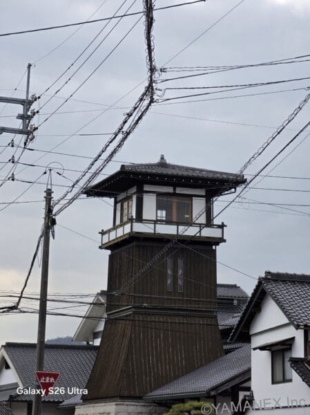 Galaxy S26 カメラ 木造建築をズーム撮影