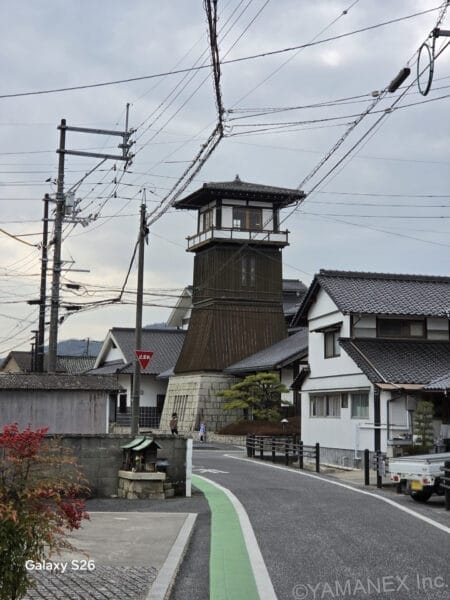 Galaxy S26 カメラ 木造建築をズーム撮影