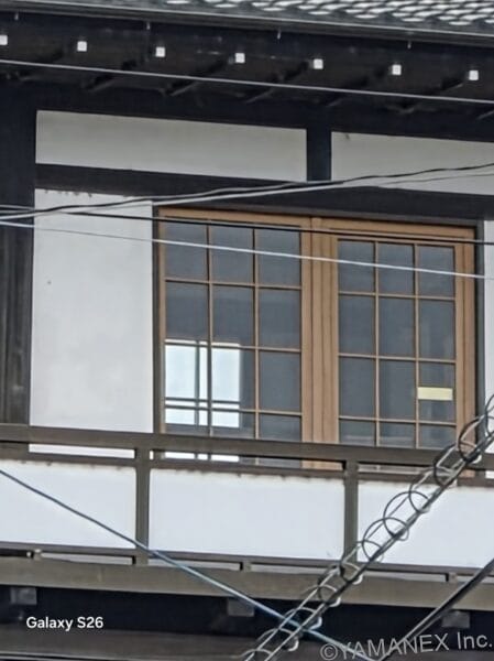 Galaxy S26 カメラ 木造建築をズーム撮影