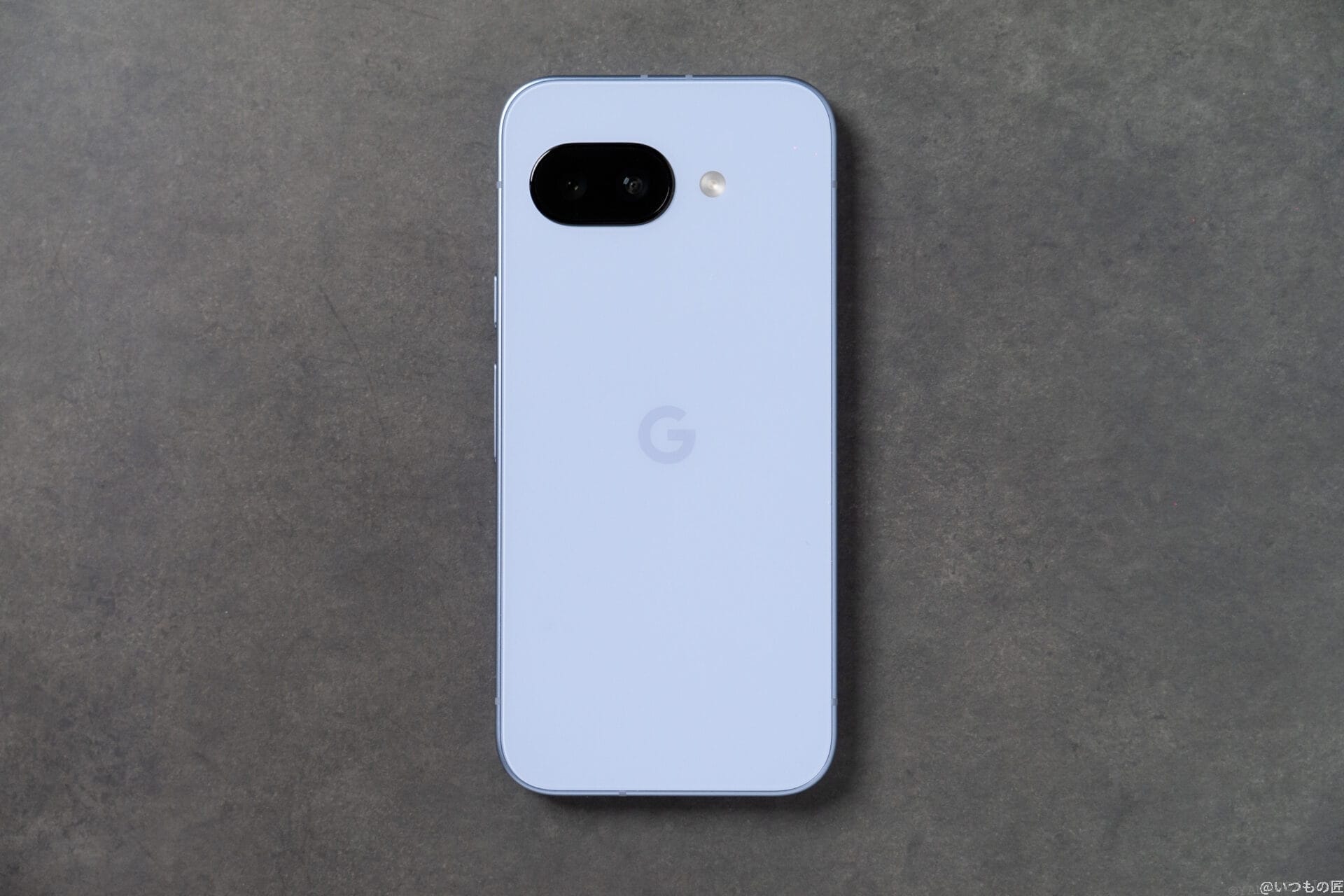iPhone17eとGoogle Pixel 9aを比較して違いを解説|どっちを買うべき? 15 Google Pixel 9aの実機写真